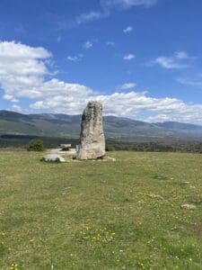 Vista del Mirador de los Robledos desde la senda de la marcha nórdica