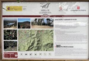 Cartel de la Sierra de Guadarrama en la ruta de Marcha Nórdica
