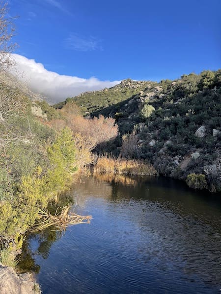 Embalse del Boalo en la ruta de marcha nórdica de Matalpino