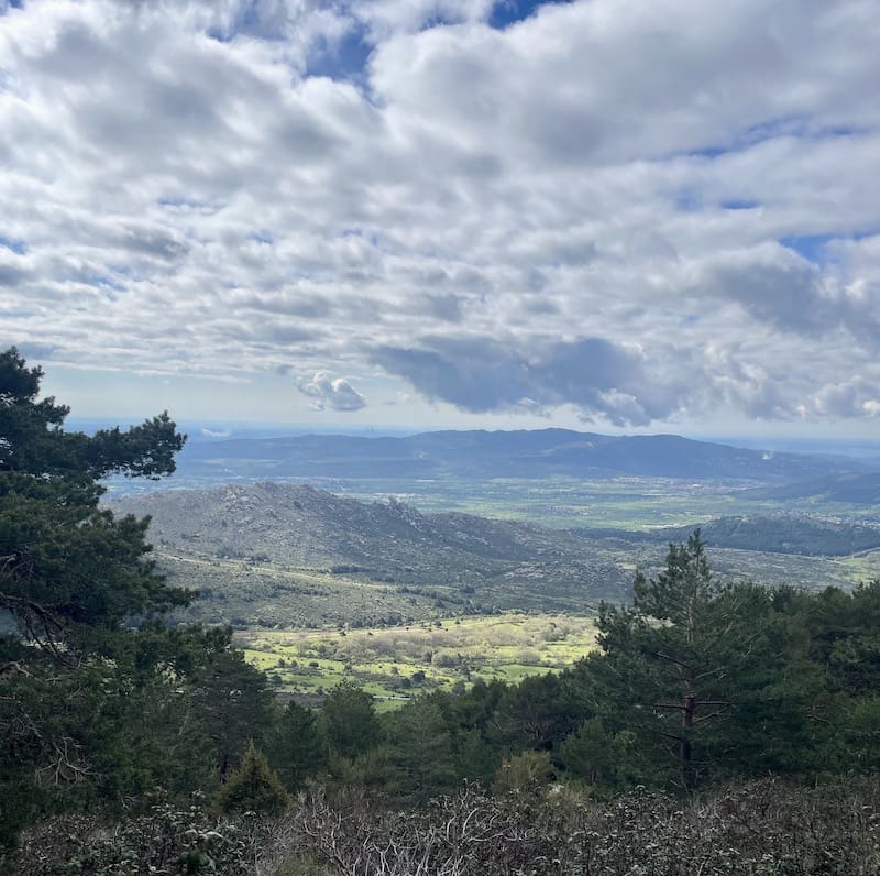 Vistas desde un punto de la ruta de marcha nórdica de la Barranca