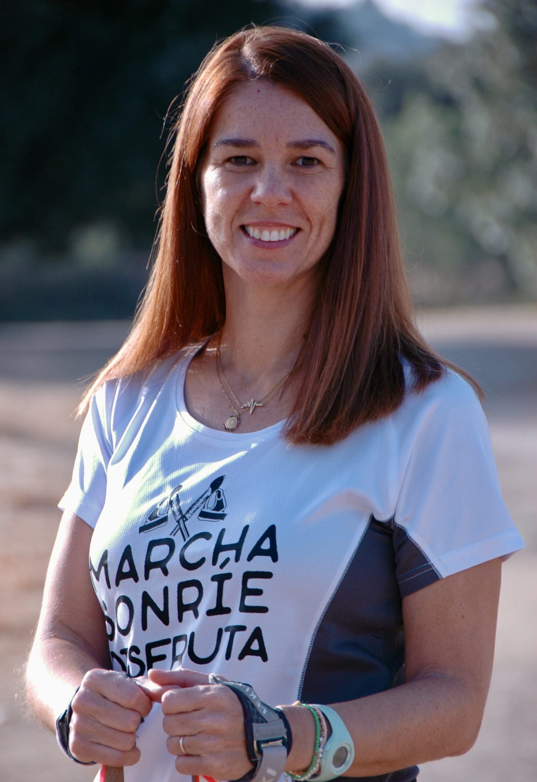 Alicia Instructora de Marcha Nordica La Escuela Nordikando Clases de iniciación express