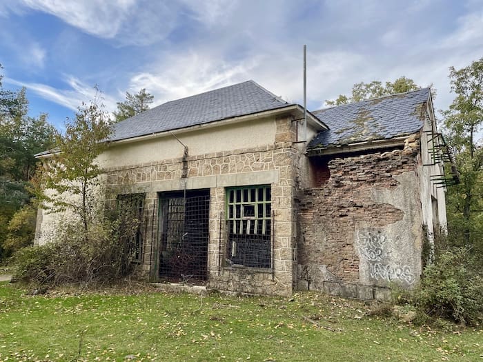 Central eléctrica abandanoda