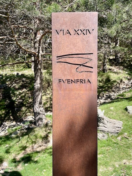 Cartel informativo en la ruta de marcha nórdica en Cercedilla