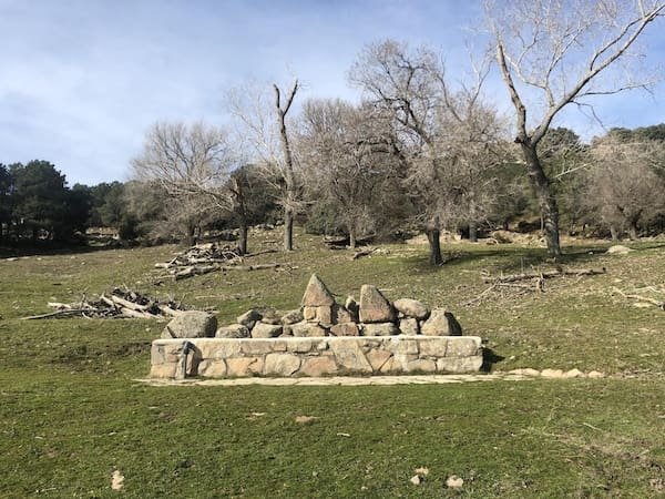 Fuente del Cornocal en la ruta de marcha nórdica del mismo nombre